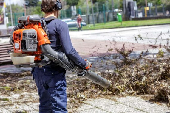 HUSQVARNA 570BTS 3