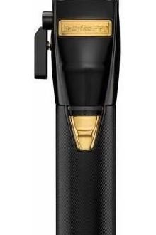 BaByliss cortes mas precisos 8 peinetas, cepillo para limpieza de la cuchilla, aceite para lubricar las cuchillas y cargador.